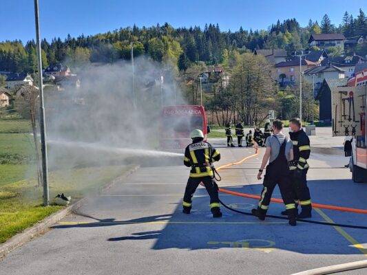 Prakticne vaje operativni gasilec GZ Ribnica 2021 12 1