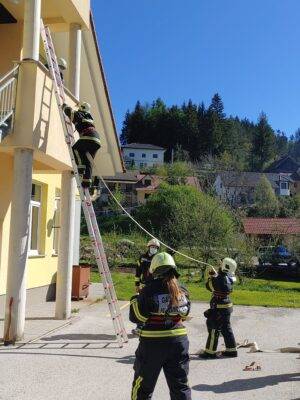 Prakticne vaje operativni gasilec GZ Ribnica 2021 5