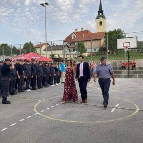 IMG df5a235134e477d03287f8315f50b15d V