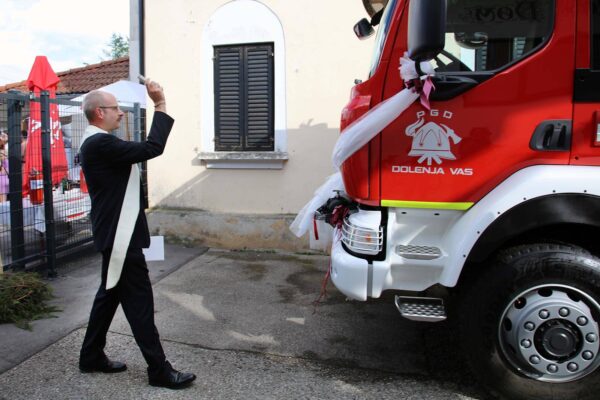 Proslava ob praznovanju 150 let PGD Dolenja vas in prevzem novega GVC 16/25 16 150 let PGD Dolenja vas 20