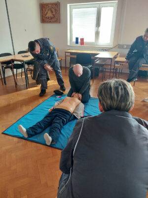 Tecaj bolnicar Certificiran prvi posredovalec GZ Ribnica 2023 1