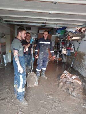 Pomoč pri sanaciji poplav - GZ Ribnica 9.8.2023 - Foto: Janez Puželj