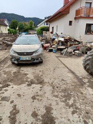 Pomoč pri sanaciji poplav - GZ Ribnica 9.8.2023 - Foto: Janez Puželj