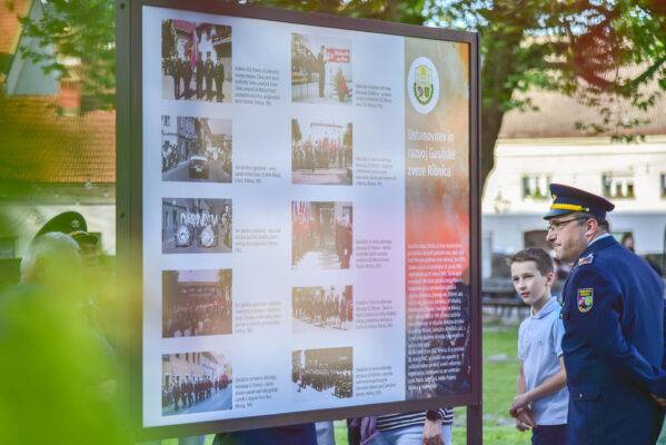 Otvoritev fotografske razstave Ribniskih gasilecv Na Pomoc GZ Ribnica 11