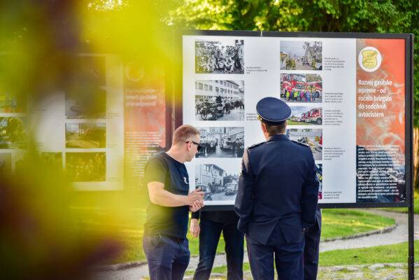 Otvoritev fotografske razstave Ribniskih gasilecv Na Pomoc GZ Ribnica 12